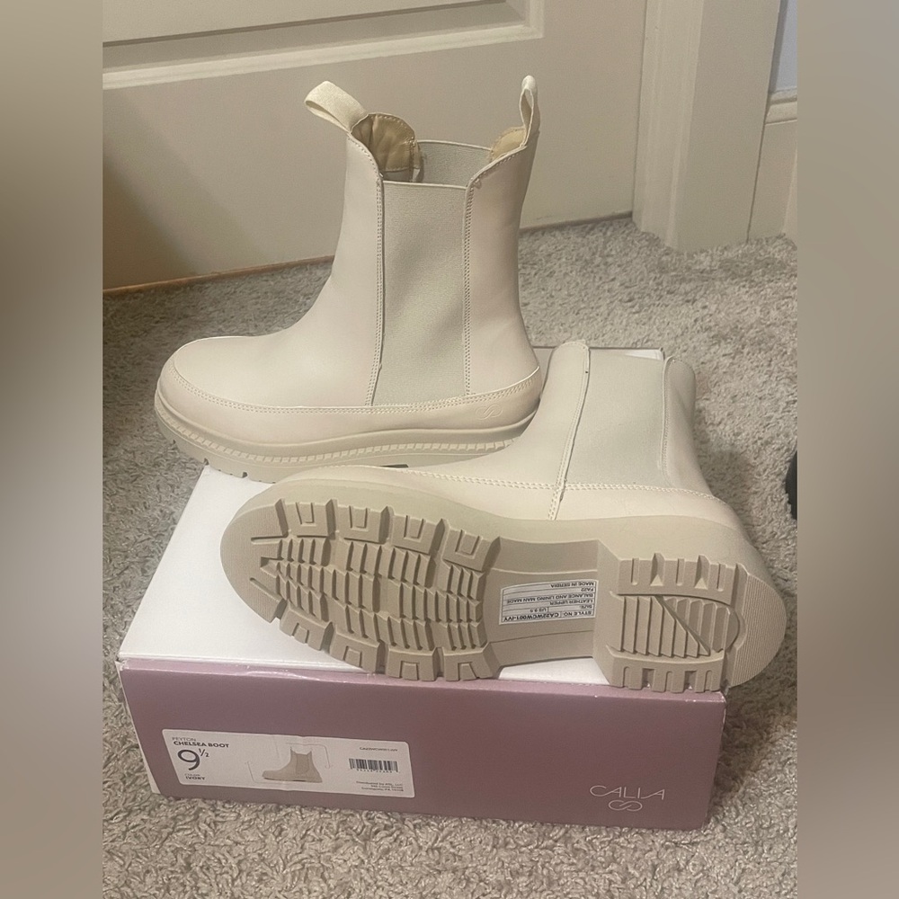 Slip on boot